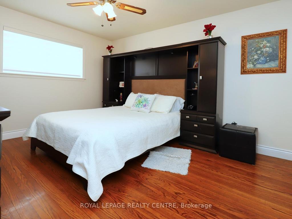 









32


Coniston

Avenue,
Brampton,




ON
L6X 2H4


