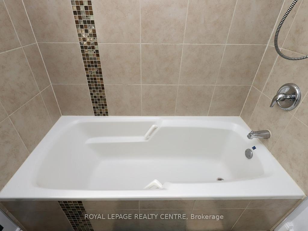 









32


Coniston

Avenue,
Brampton,




ON
L6X 2H4

