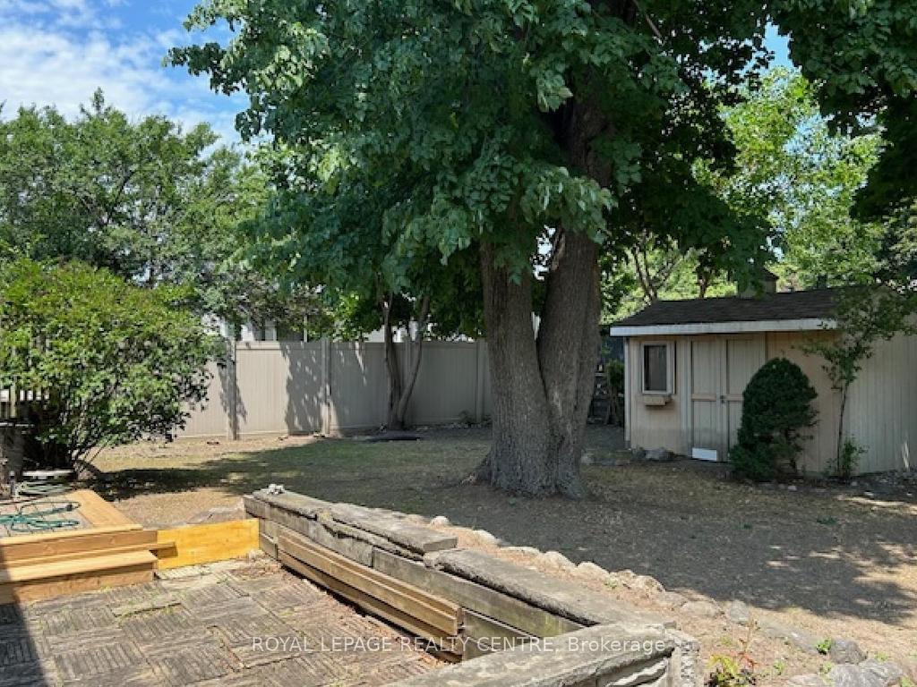









32


Coniston

Avenue,
Brampton,




ON
L6X 2H4

