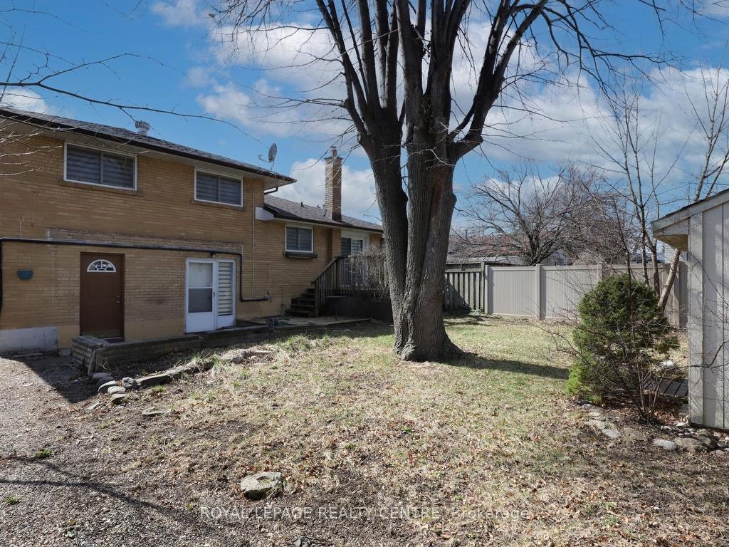 









32


Coniston

Avenue,
Brampton,




ON
L6X 2H4

