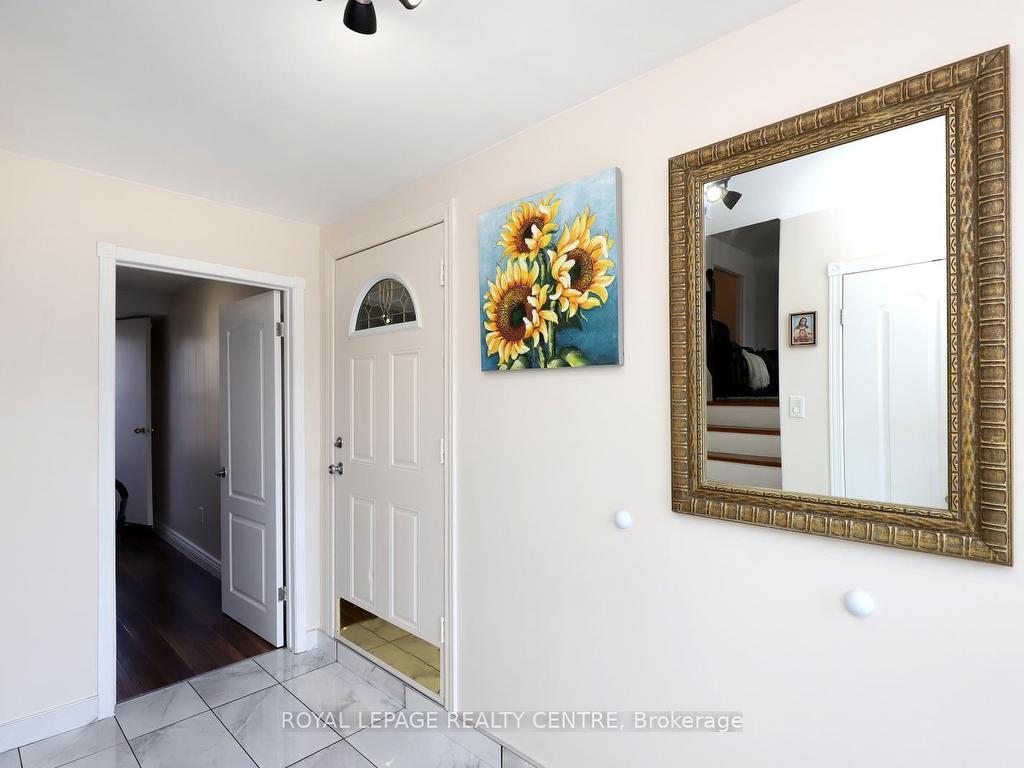 









32


Coniston

Avenue,
Brampton,




ON
L6X 2H4

