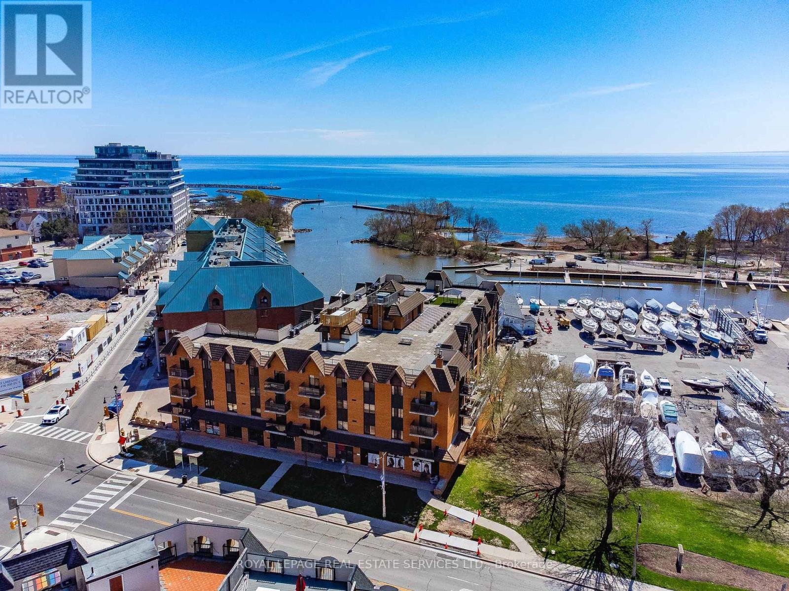 












215 - 102 BRONTE ROAD

,
Oakville,




Ontario
L6L6J5

