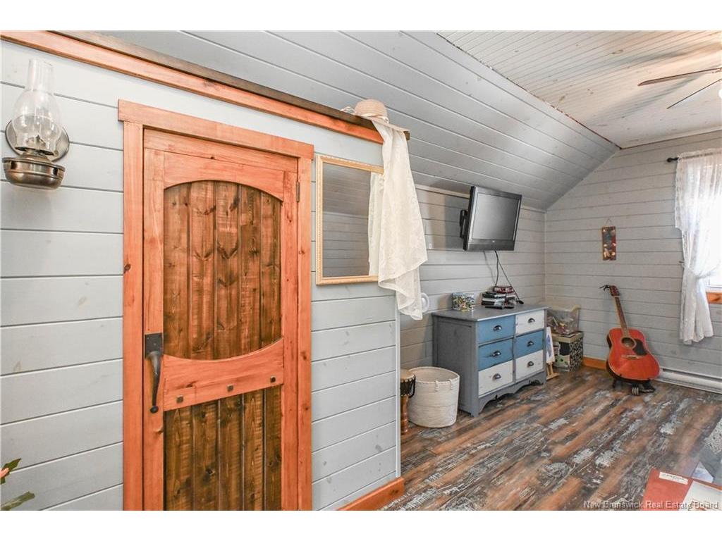 









187


Saint-Simon

RD,
Caraquet,




NB
E1W 1B3

