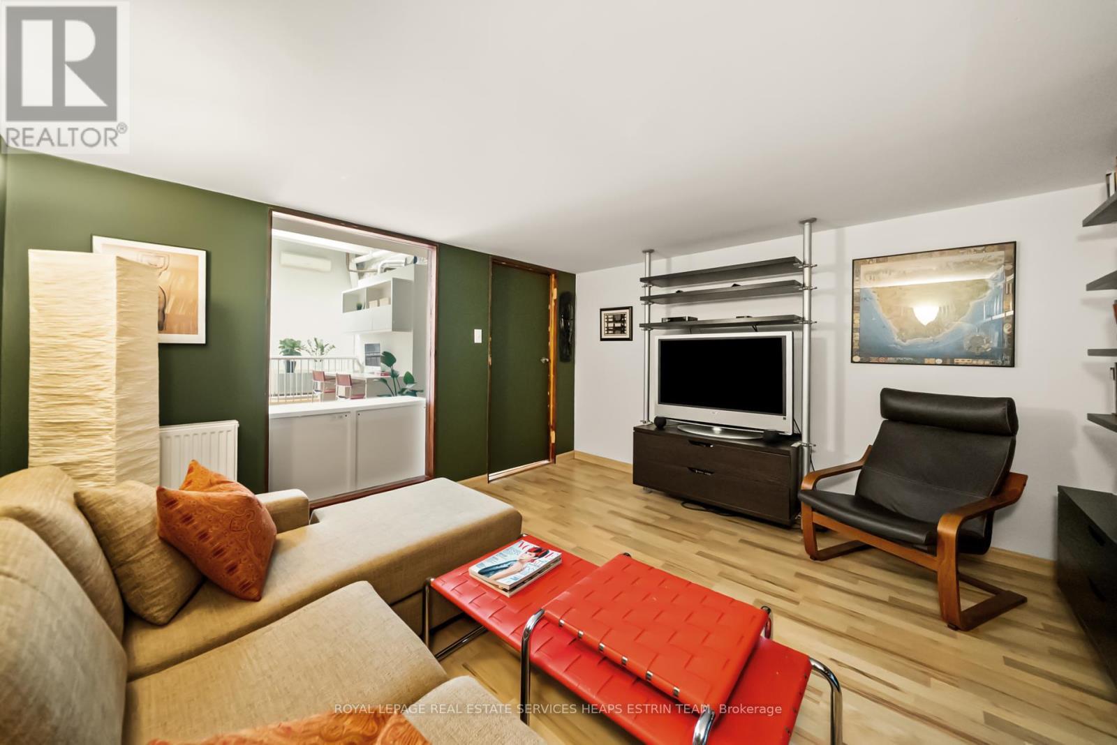












205 - 264 SEATON STREET

,
Toronto,




Ontario
M5A2T4

