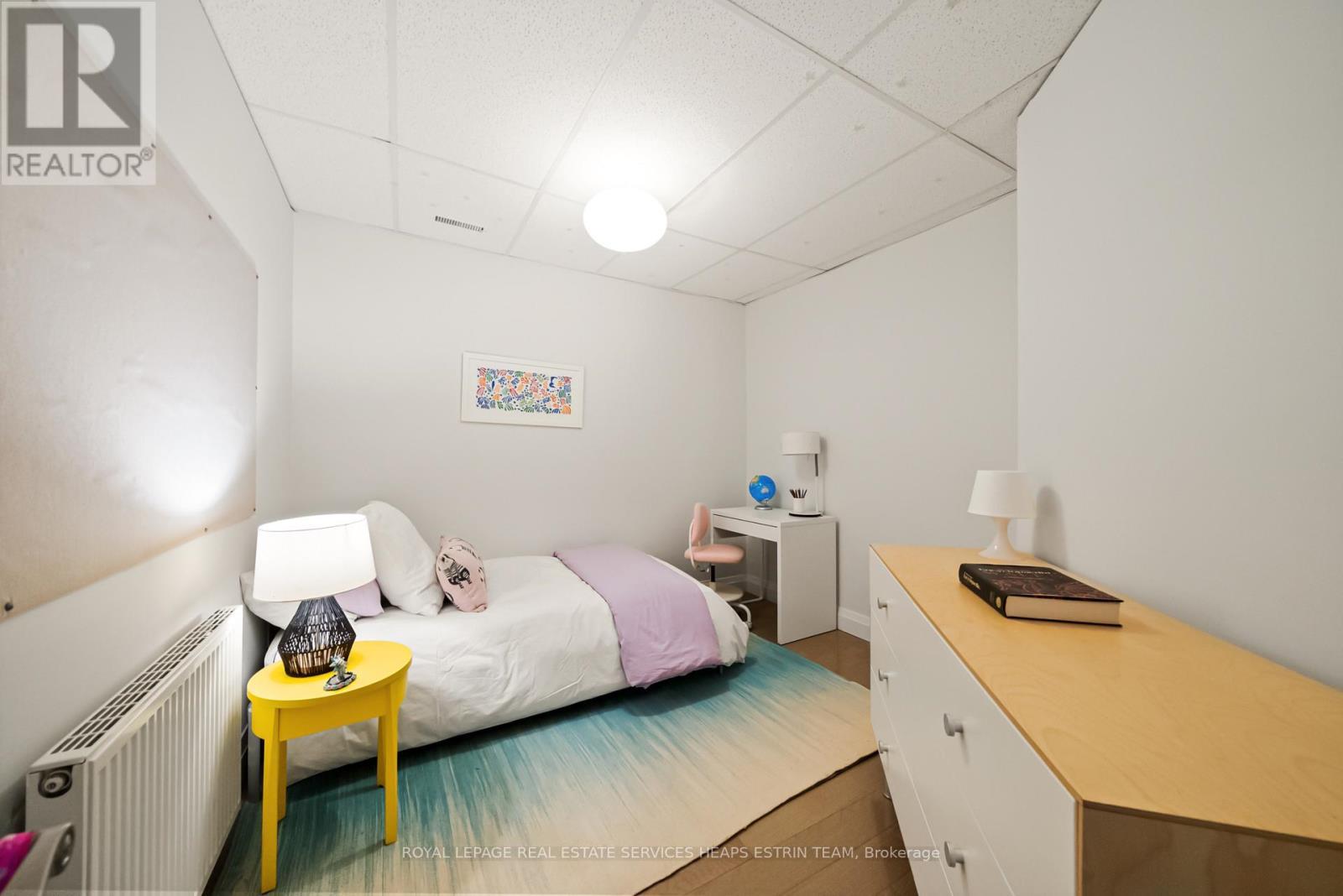 












205 - 264 SEATON STREET

,
Toronto,




Ontario
M5A2T4

