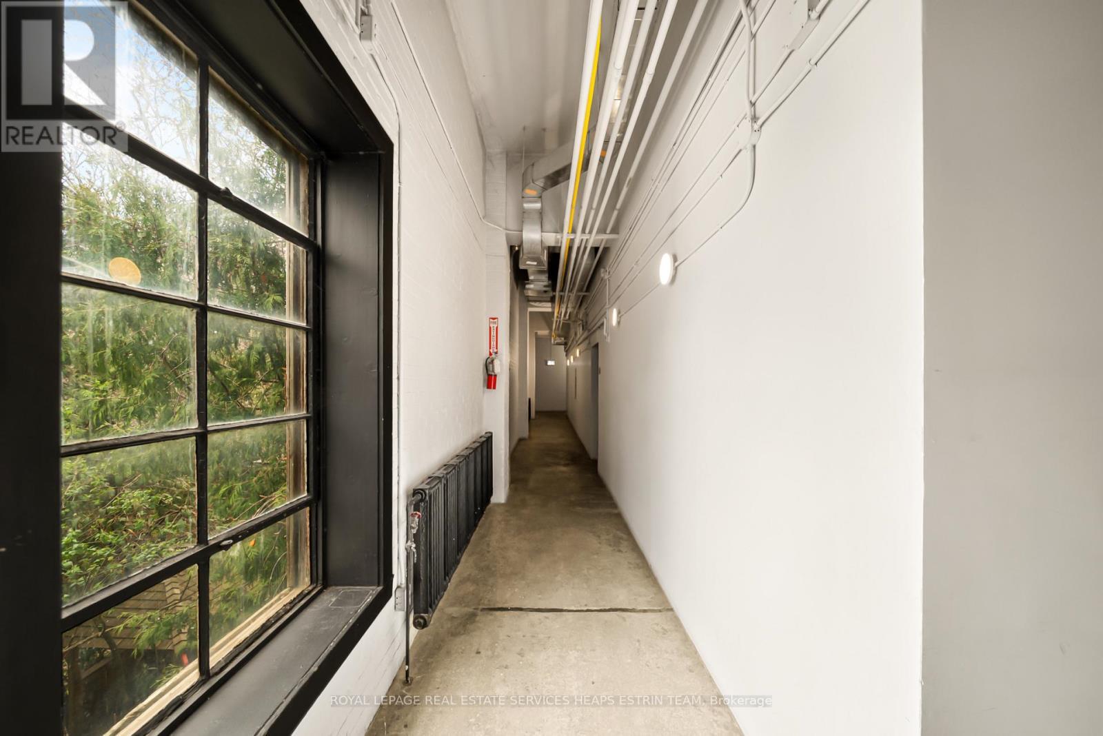 












205 - 264 SEATON STREET

,
Toronto,




Ontario
M5A2T4

