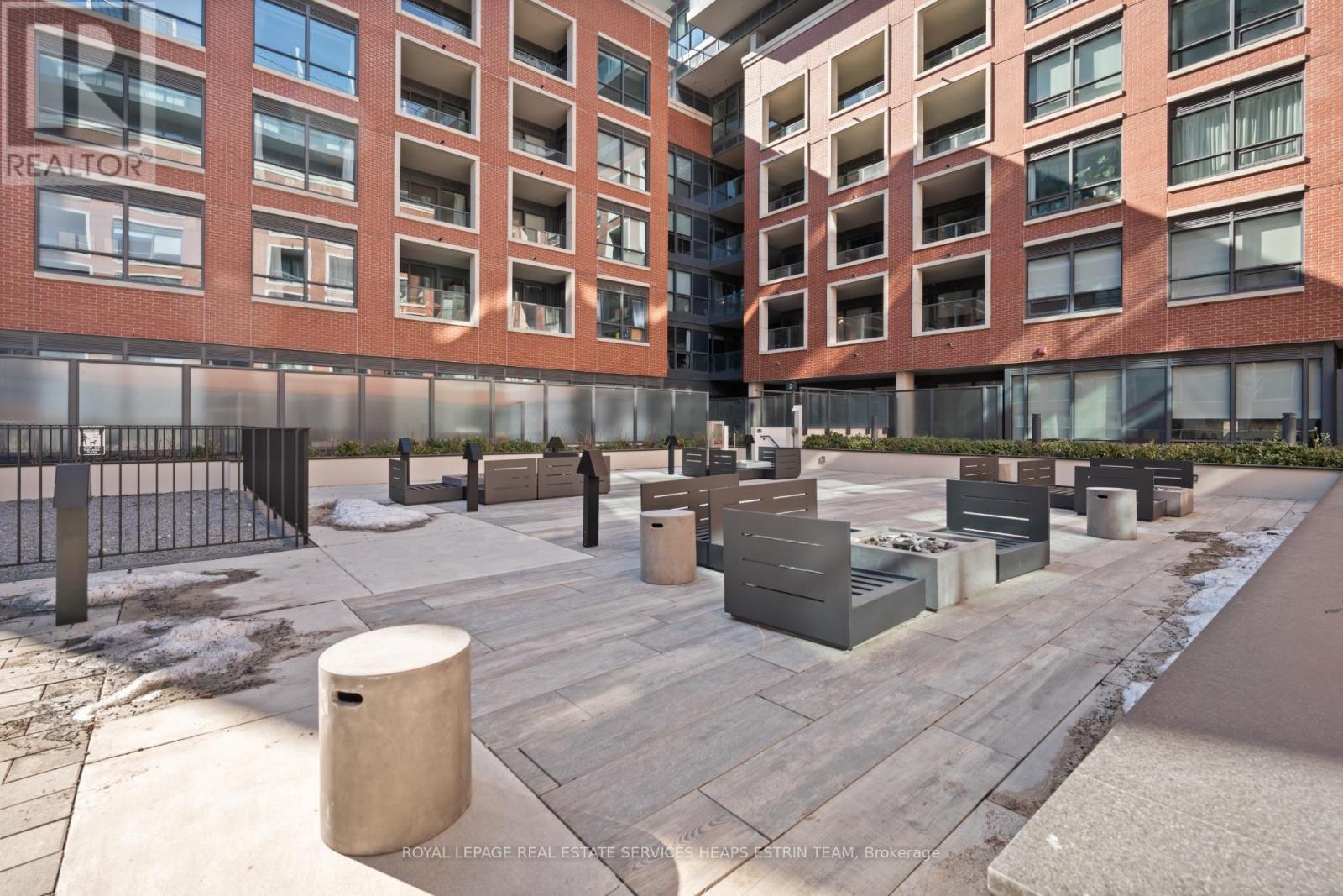 












504 - 33 FREDERICK TODD WAY

,
Toronto,




Ontario
M4G0C9

