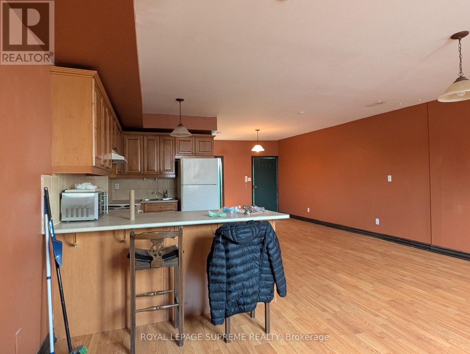 












2 - 1328 DUNDAS STREET W

,
Toronto,




Ontario
M6J1Y1

