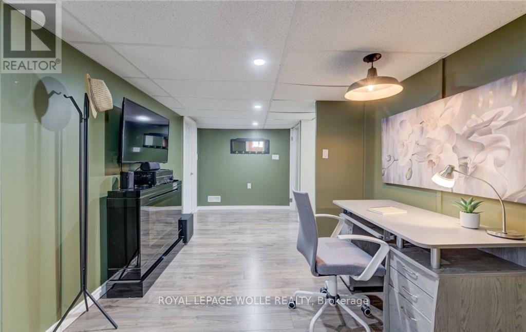 












BASEMENT - 13 LOWELL STREET S

,
Cambridge,




Ontario
N1R5C8

