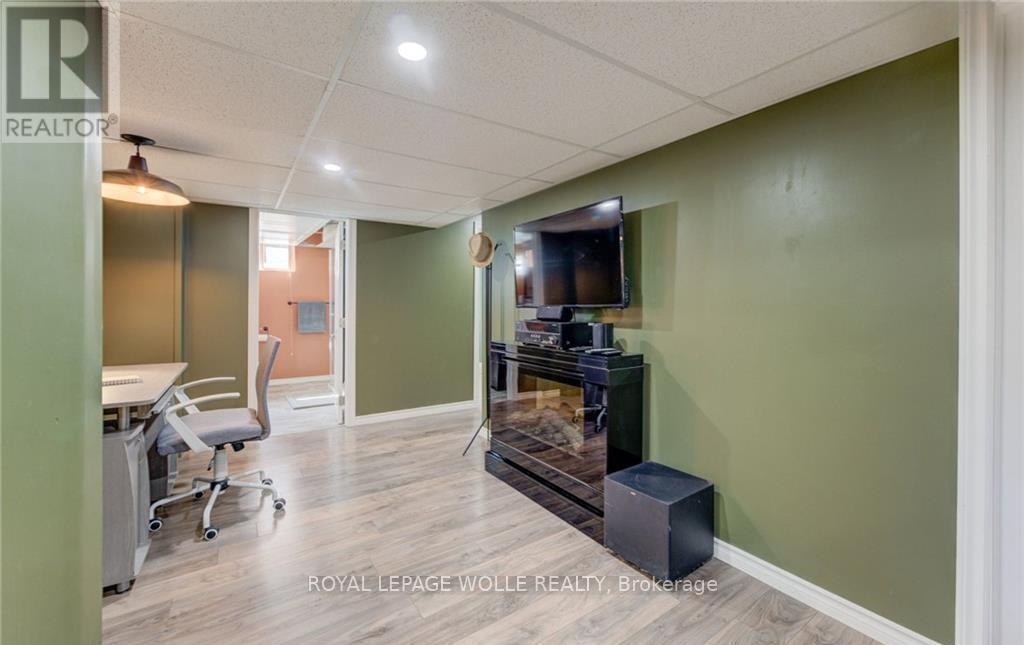 












BASEMENT - 13 LOWELL STREET S

,
Cambridge,




Ontario
N1R5C8


