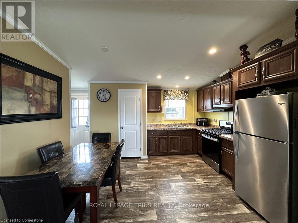 












14 COPPER BEECH DRIVE

,
Haldimand (Nanticoke),




Ontario
N0A1L0

