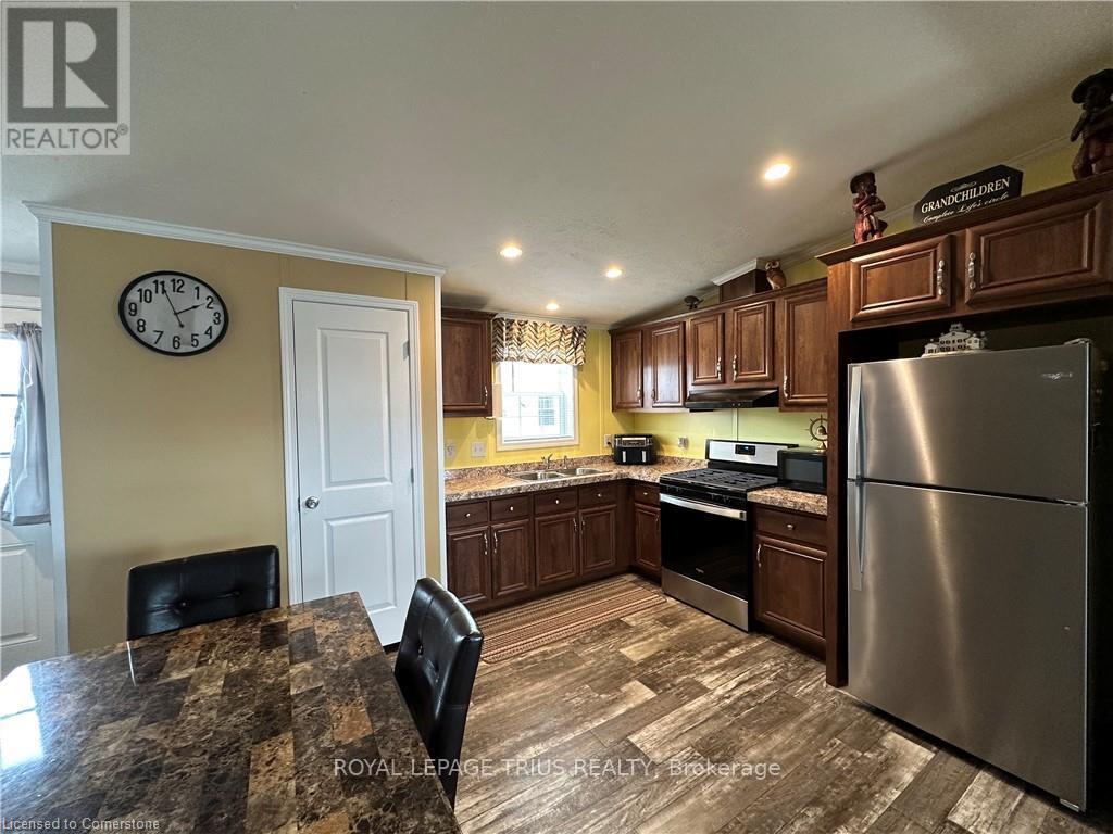 












14 COPPER BEECH DRIVE

,
Haldimand (Nanticoke),




Ontario
N0A1L0

