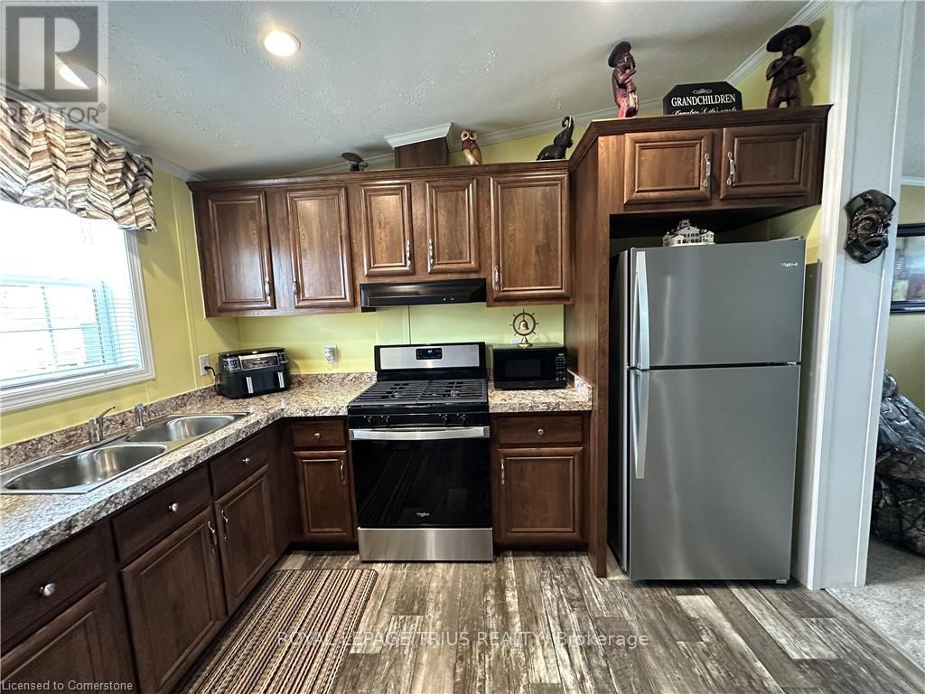 












14 COPPER BEECH DRIVE

,
Haldimand (Nanticoke),




Ontario
N0A1L0

