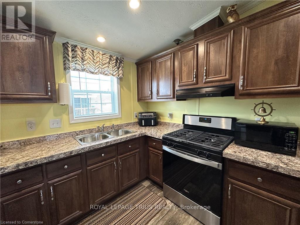 












14 COPPER BEECH DRIVE

,
Haldimand (Nanticoke),




Ontario
N0A1L0

