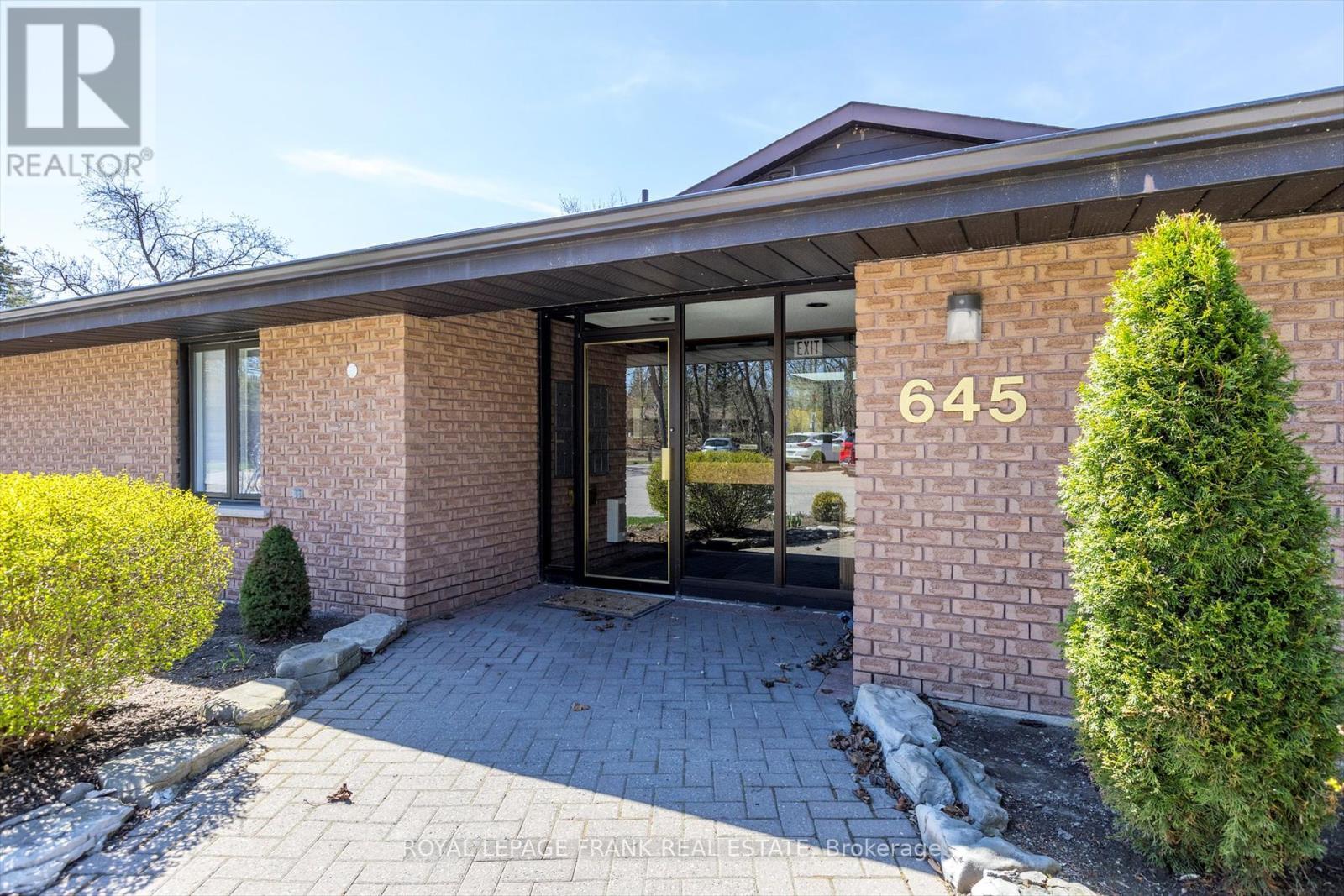 












8 - 645 WHITAKER STREET

,
Peterborough East (North),




Ontario
K9H7L5

