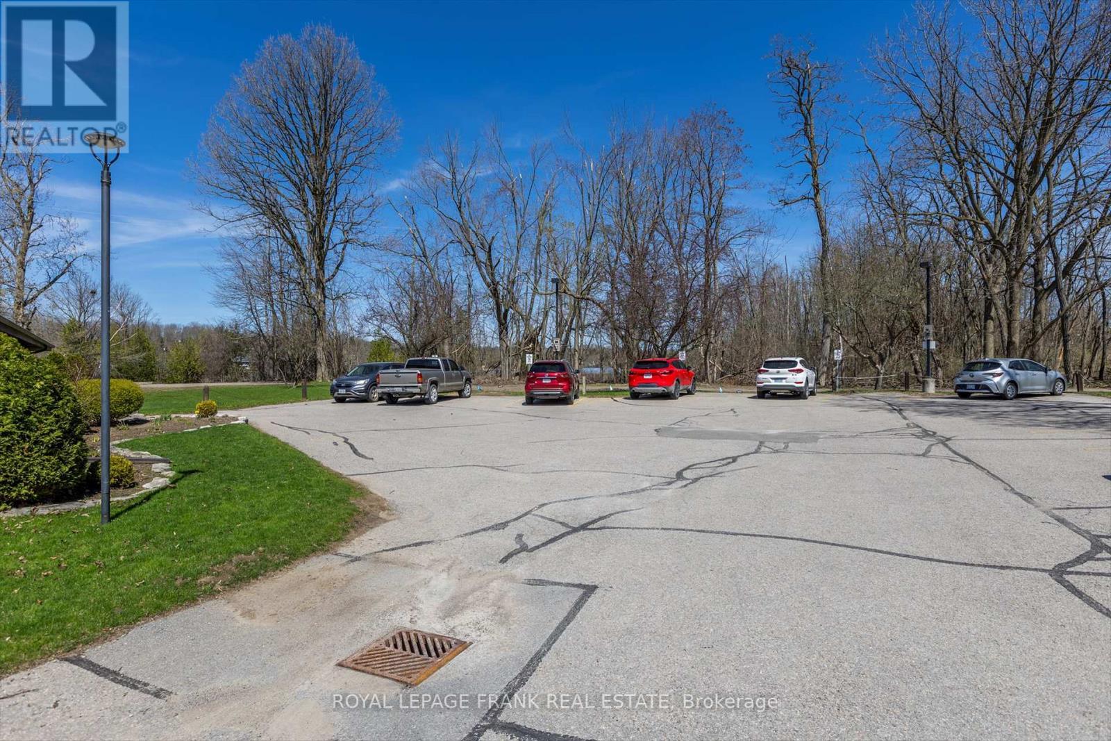 












8 - 645 WHITAKER STREET

,
Peterborough East (North),




Ontario
K9H7L5

