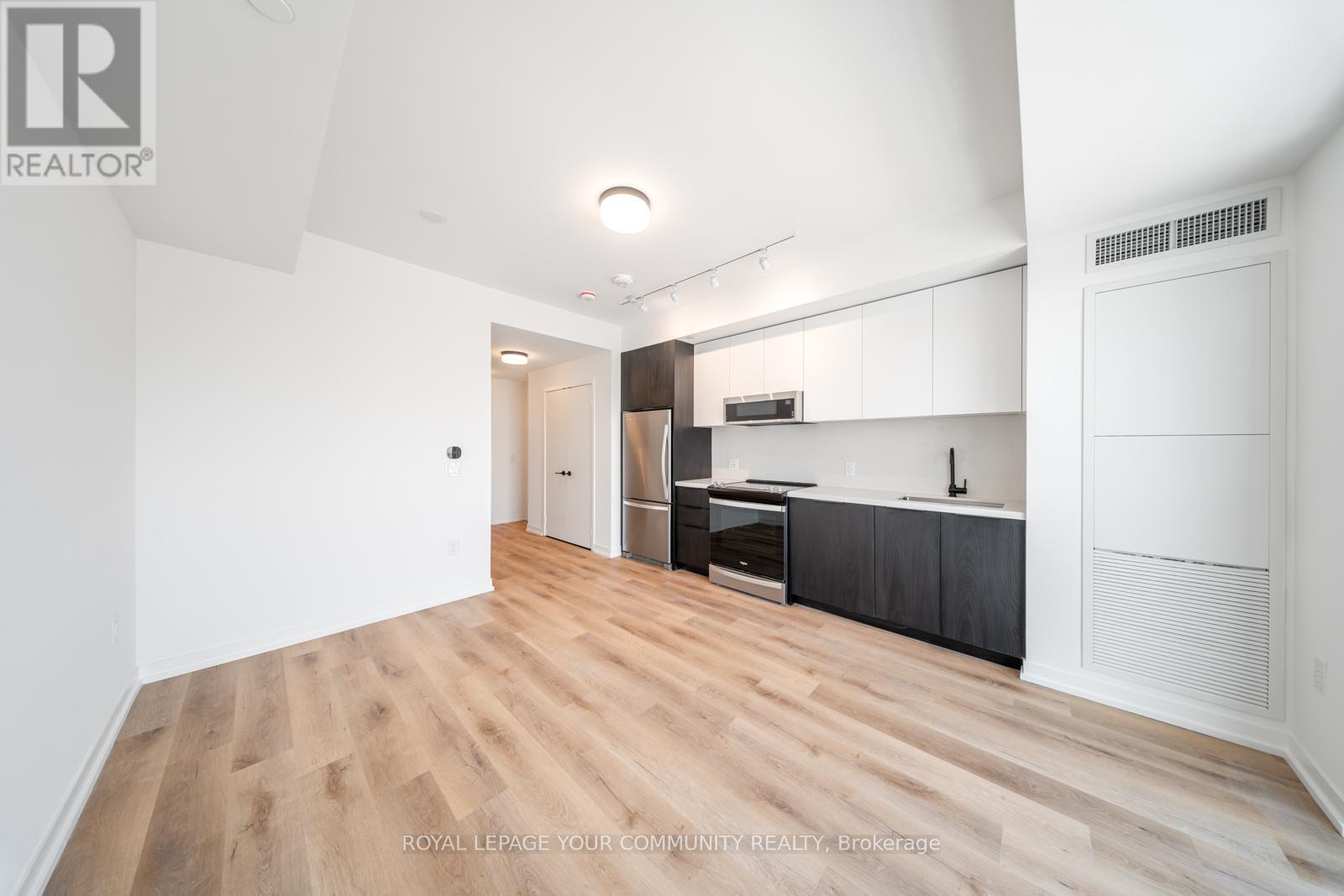 












603 - 5 YORK GARDEN WAY

,
Toronto,




Ontario
M6A2V1

