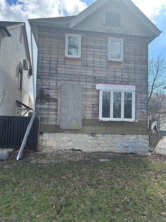 












28 Bannerman Avenue

,
Winnipeg,




Manitoba
R2W0S8

