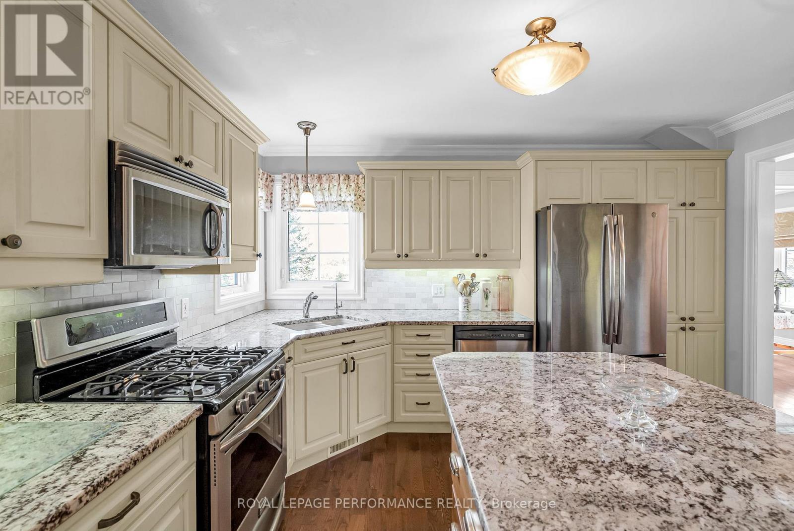 












19051 COUNTY 18 ROAD

,
South Glengarry,




Ontario
K0C1S0

