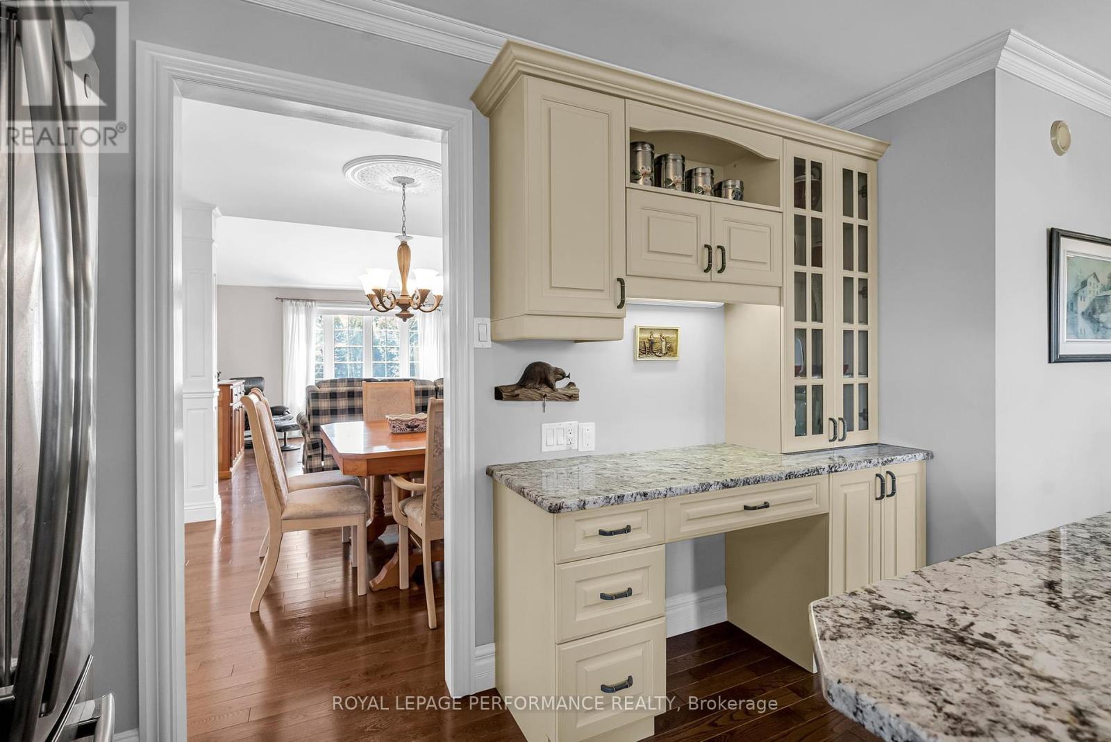 












19051 COUNTY 18 ROAD

,
South Glengarry,




Ontario
K0C1S0

