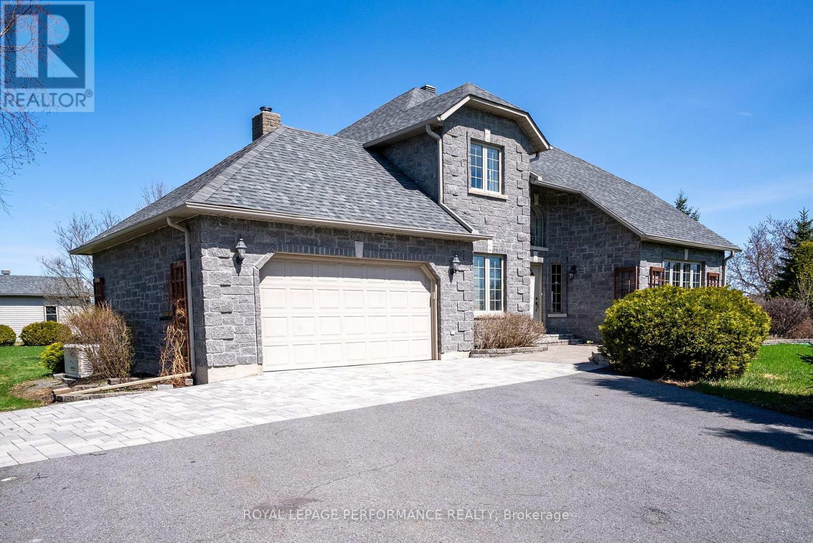 












19051 COUNTY 18 ROAD

,
South Glengarry,




Ontario
K0C1S0

