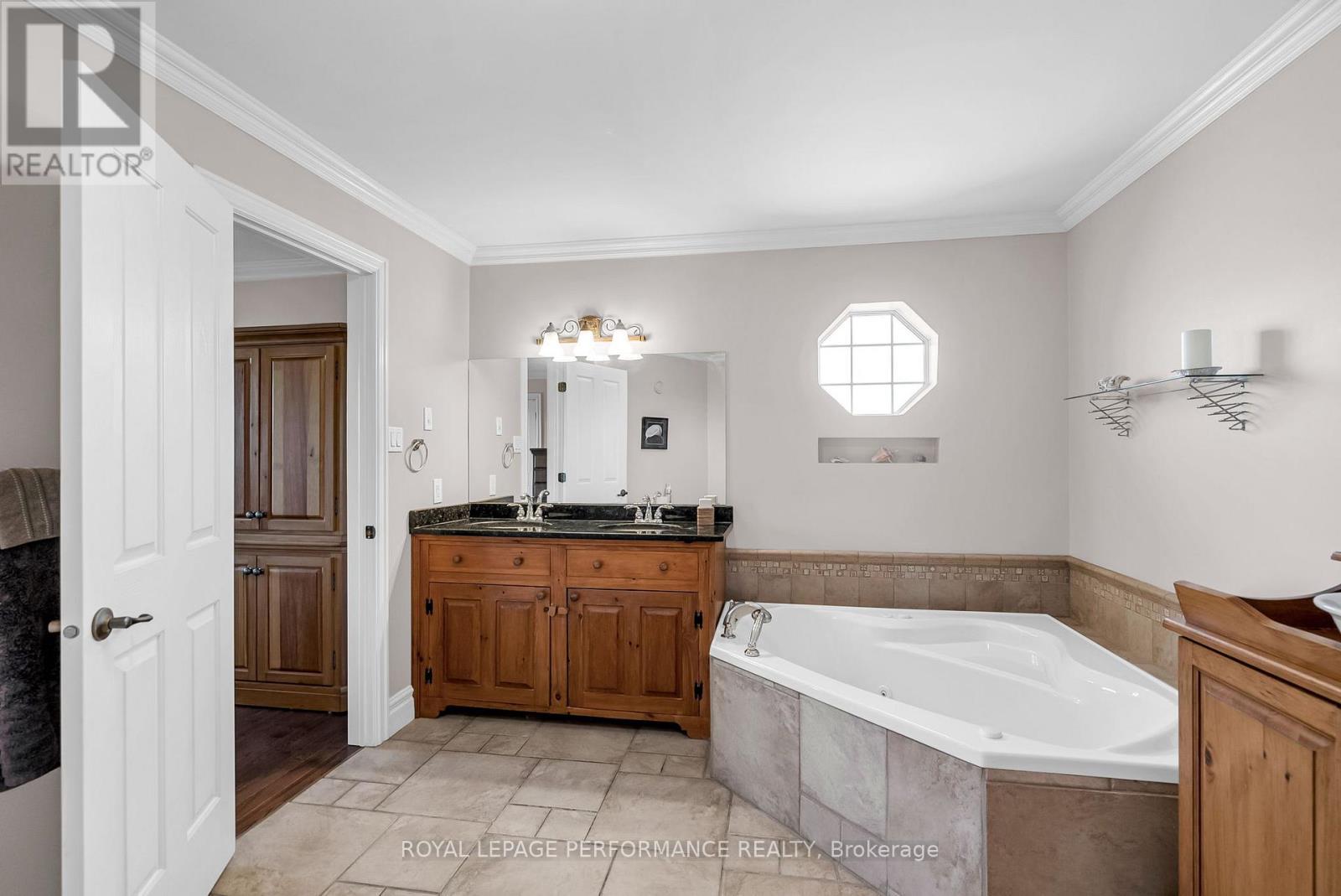 












19051 COUNTY 18 ROAD

,
South Glengarry,




Ontario
K0C1S0

