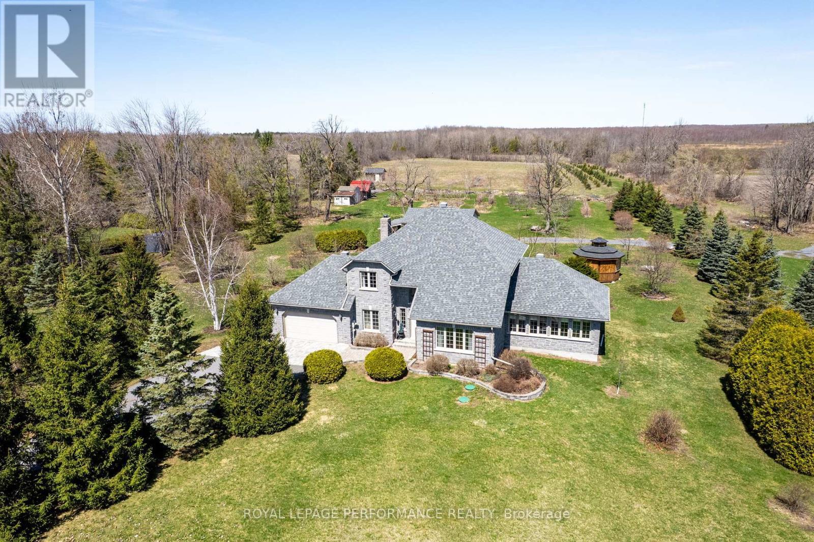 












19051 COUNTY 18 ROAD

,
South Glengarry,




Ontario
K0C1S0

