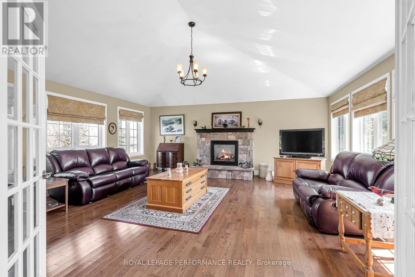 












19051 COUNTY 18 ROAD

,
South Glengarry,




Ontario
K0C1S0

