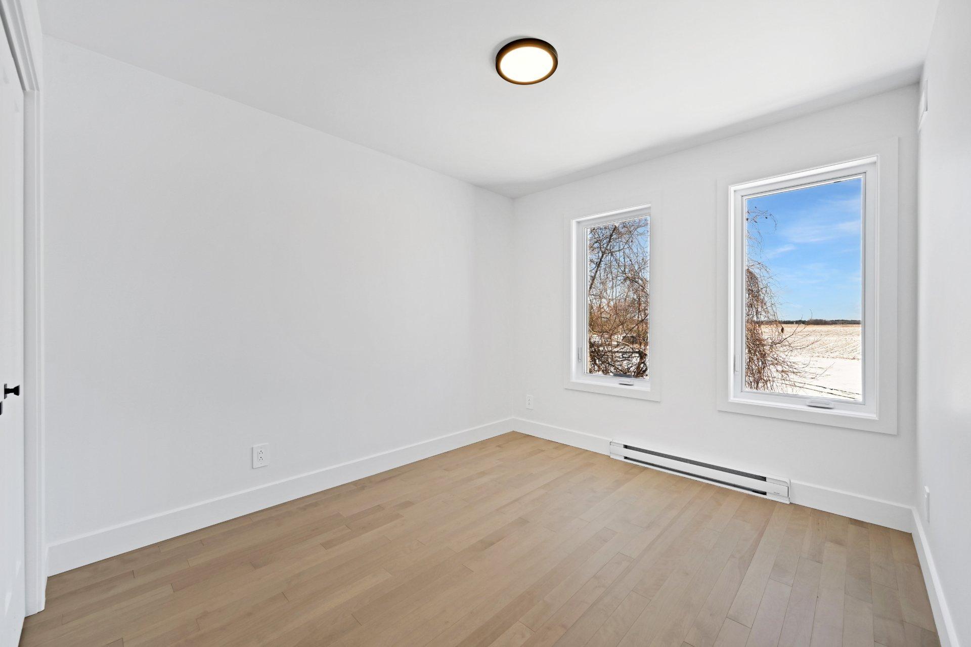 









493


Rue St-Denis

,
Saint-Alexandre,




QC
J0J1S0

