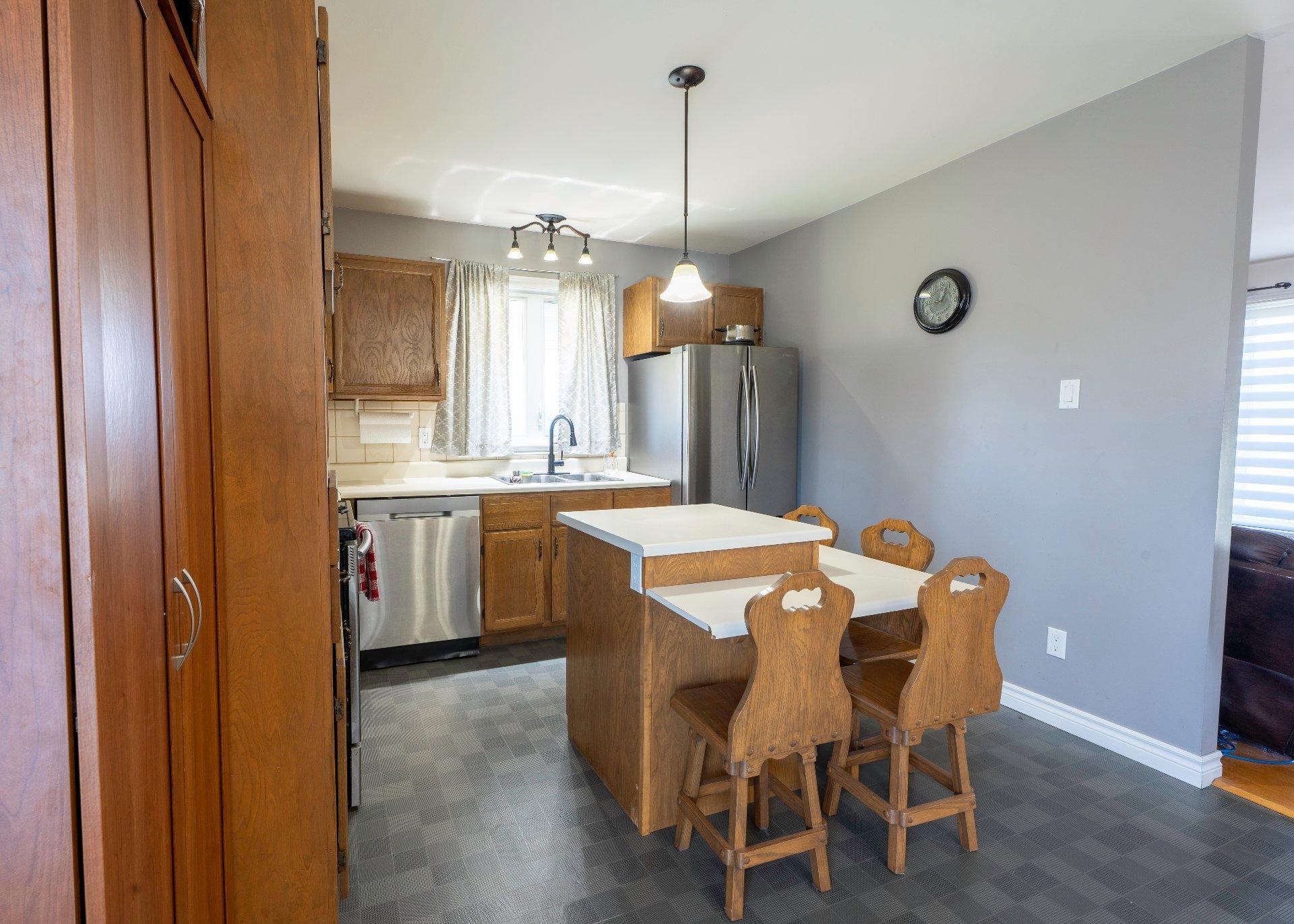 









425


Boul. Patrick

,
Drummondville,




QC
J2E1E3

