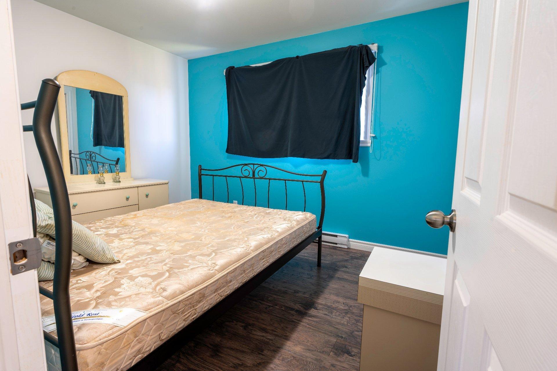 









425


Boul. Patrick

,
Drummondville,




QC
J2E1E3

