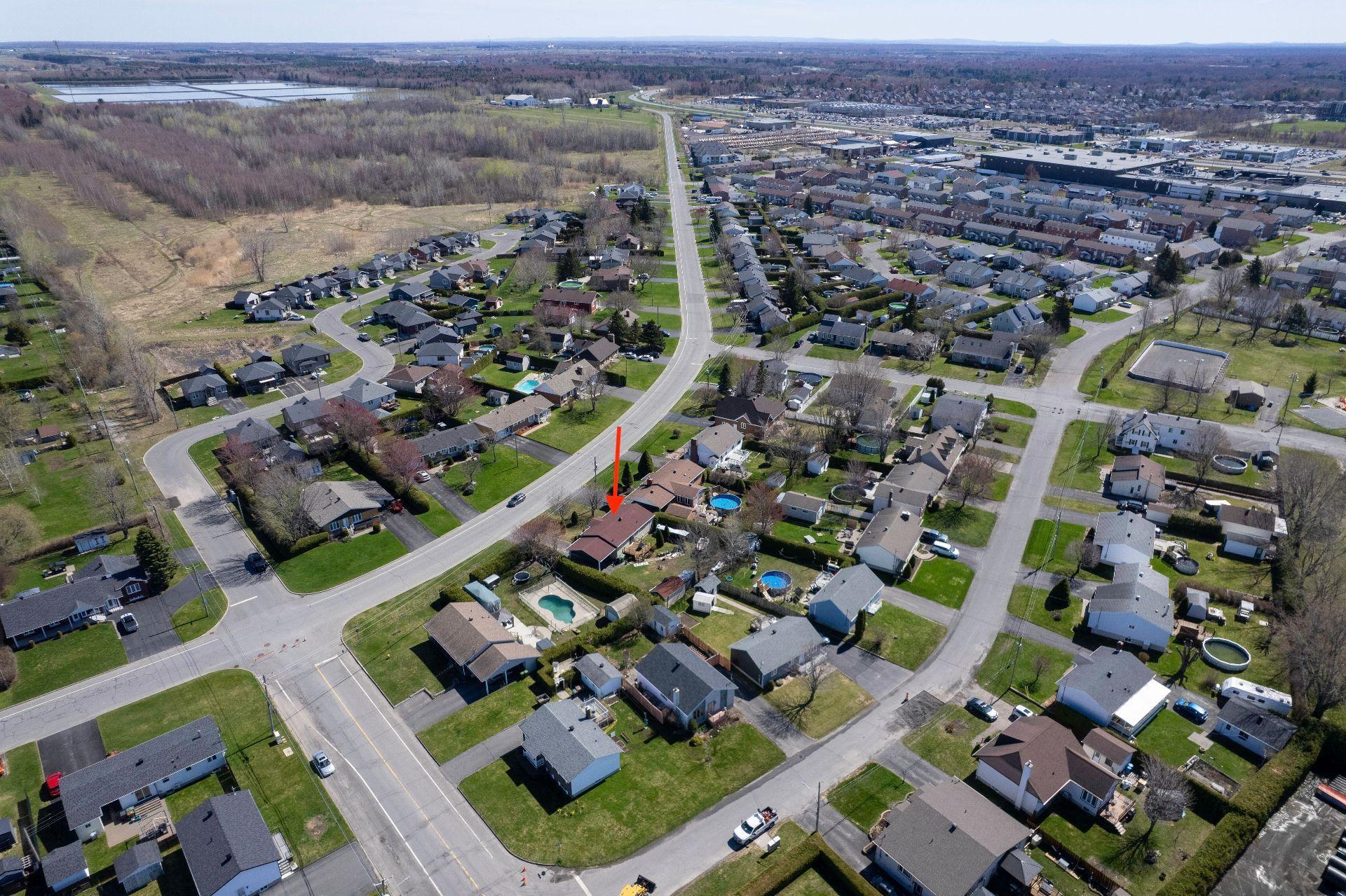 









425


Boul. Patrick

,
Drummondville,




QC
J2E1E3

