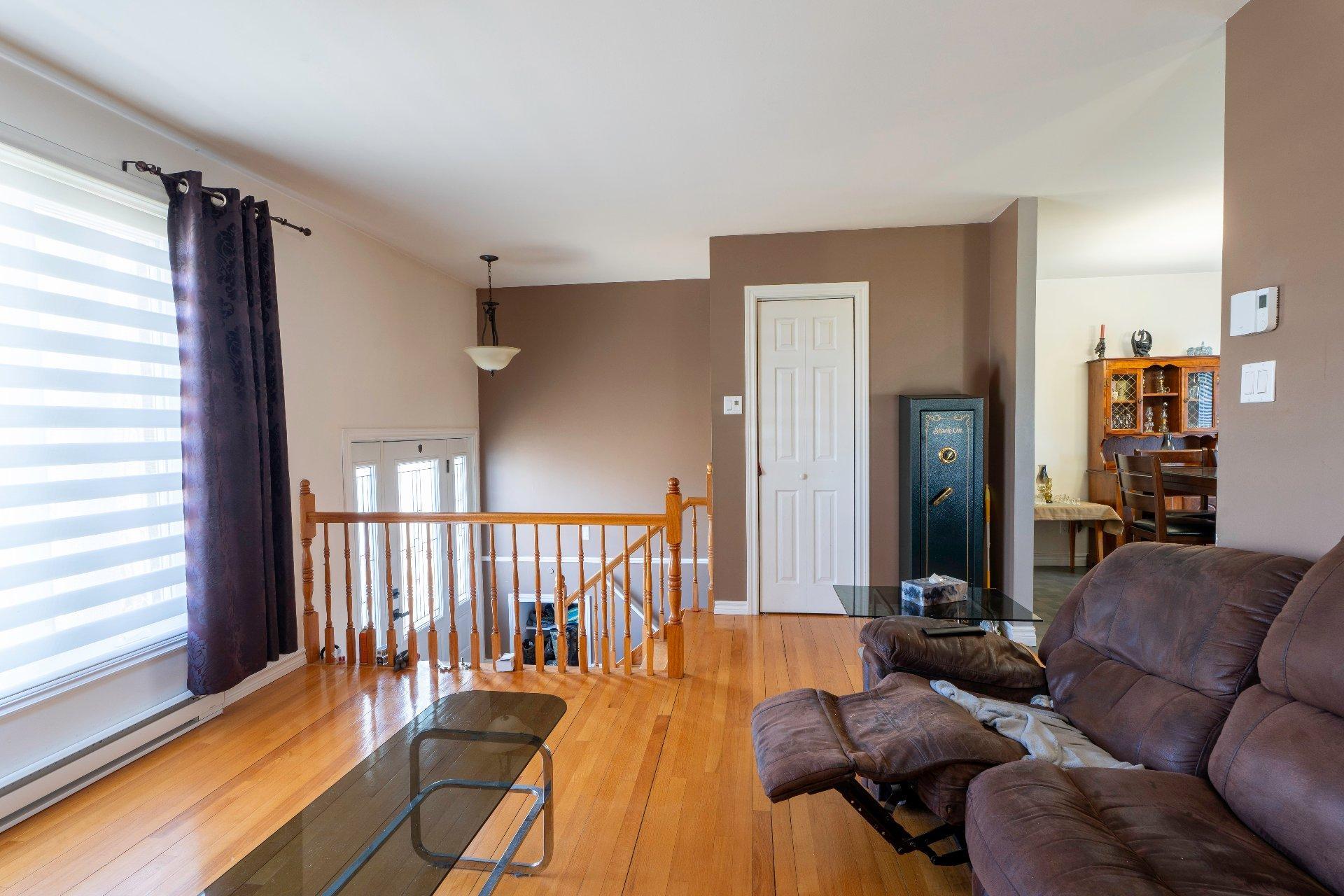 









425


Boul. Patrick

,
Drummondville,




QC
J2E1E3

