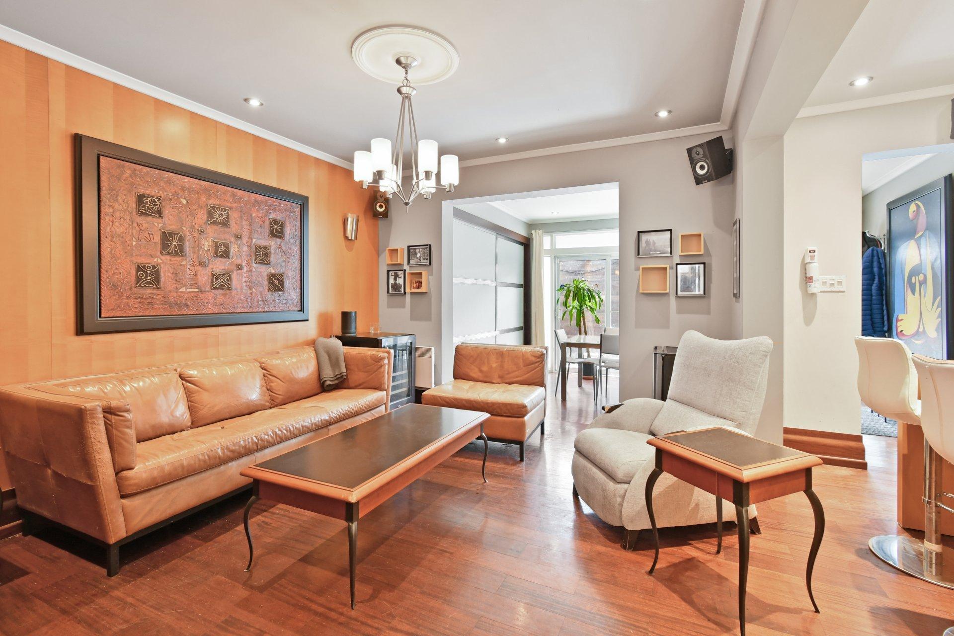









4271

 - 4277


Rue Chambord

,
Montréal (Le Plateau-Mont-Royal),




QC
H2J3M3

