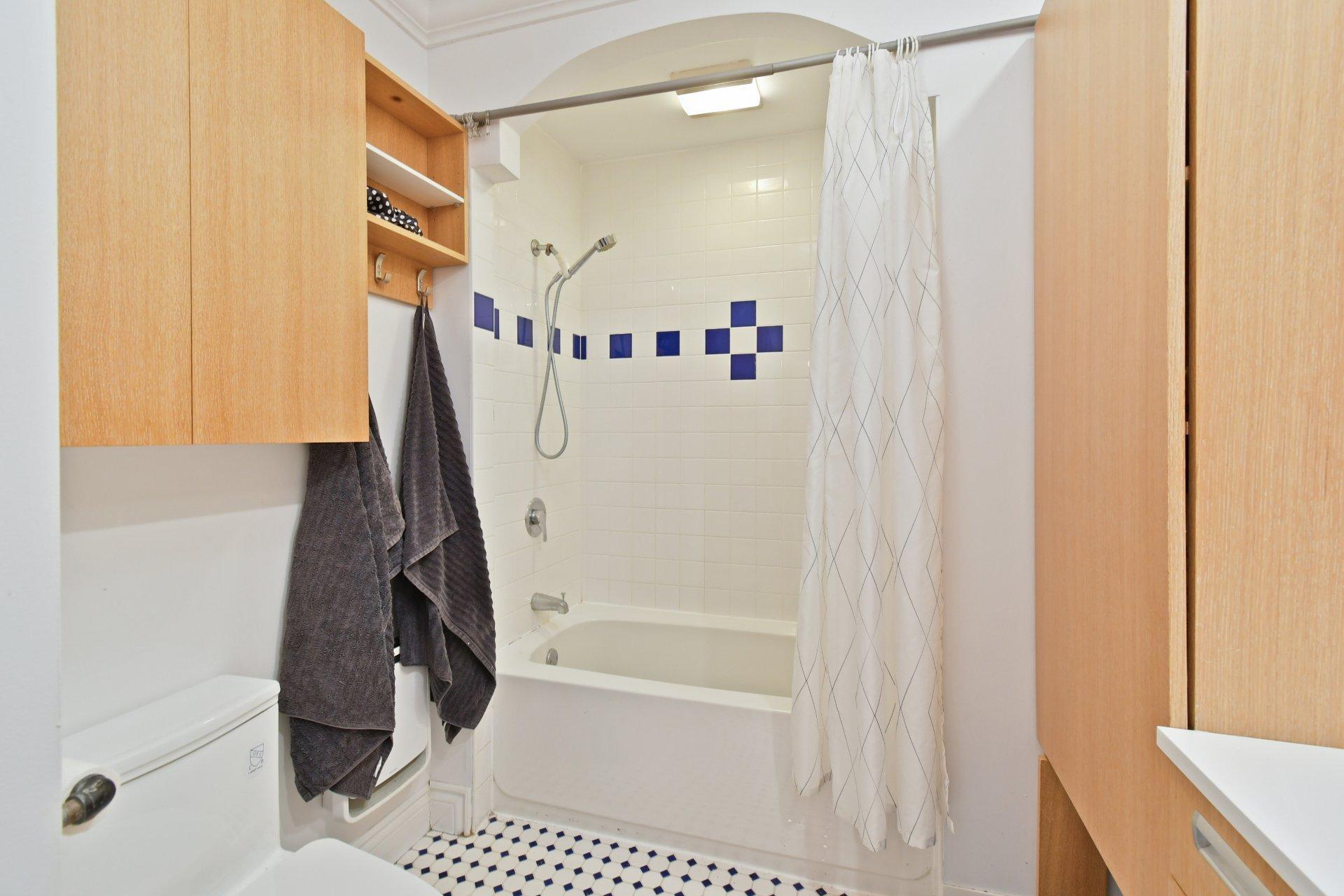 









4271

 - 4277


Rue Chambord

,
Montréal (Le Plateau-Mont-Royal),




QC
H2J3M3


