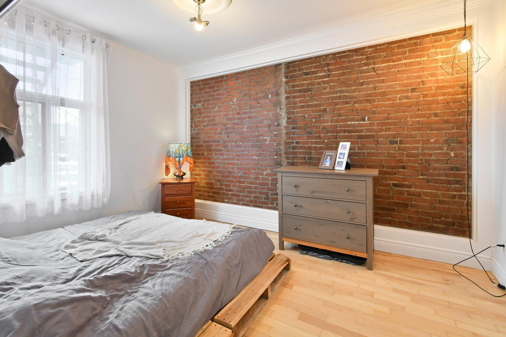 









4271

 - 4277


Rue Chambord

,
Montréal (Le Plateau-Mont-Royal),




QC
H2J3M3

