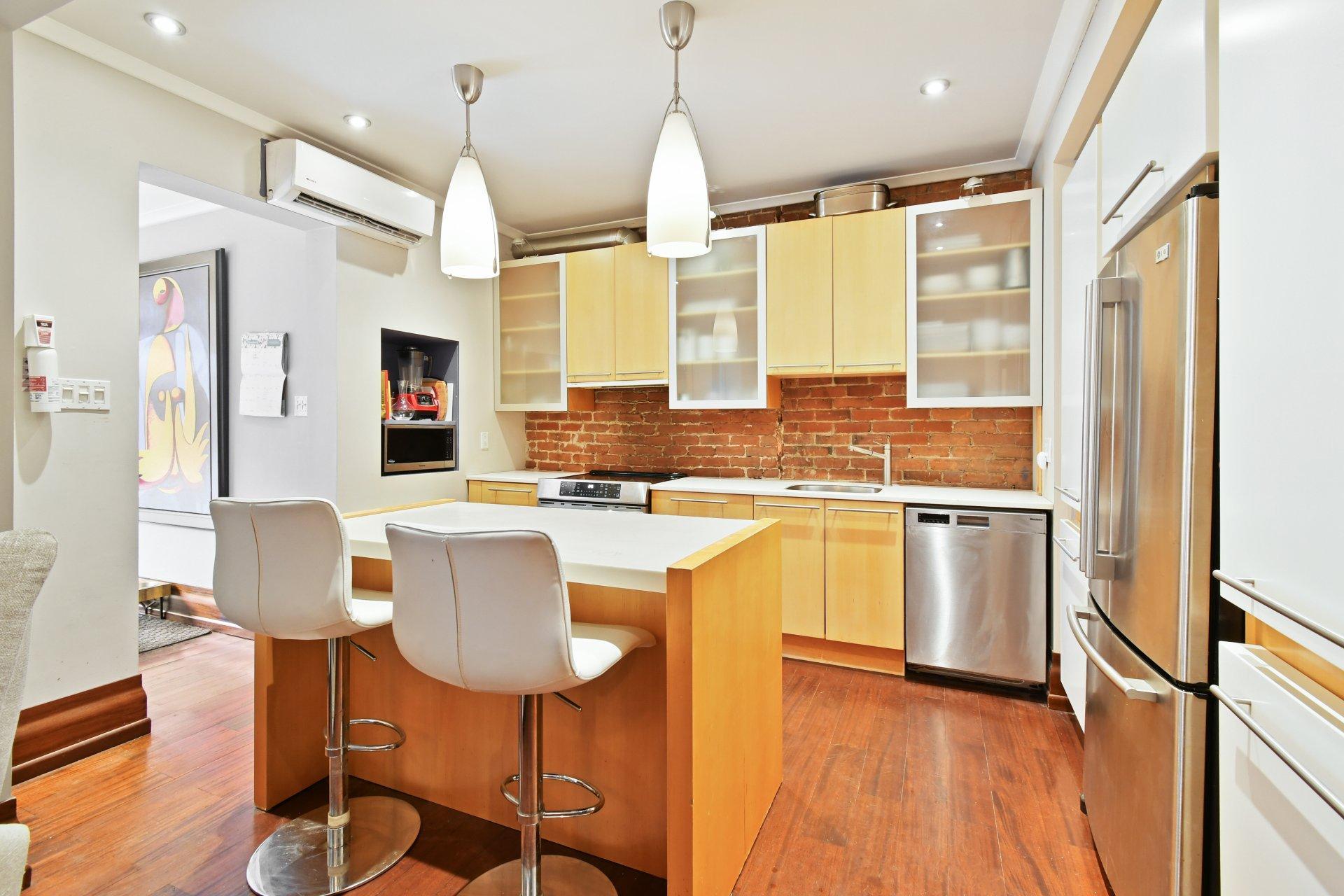 









4271

 - 4277


Rue Chambord

,
Montréal (Le Plateau-Mont-Royal),




QC
H2J3M3

