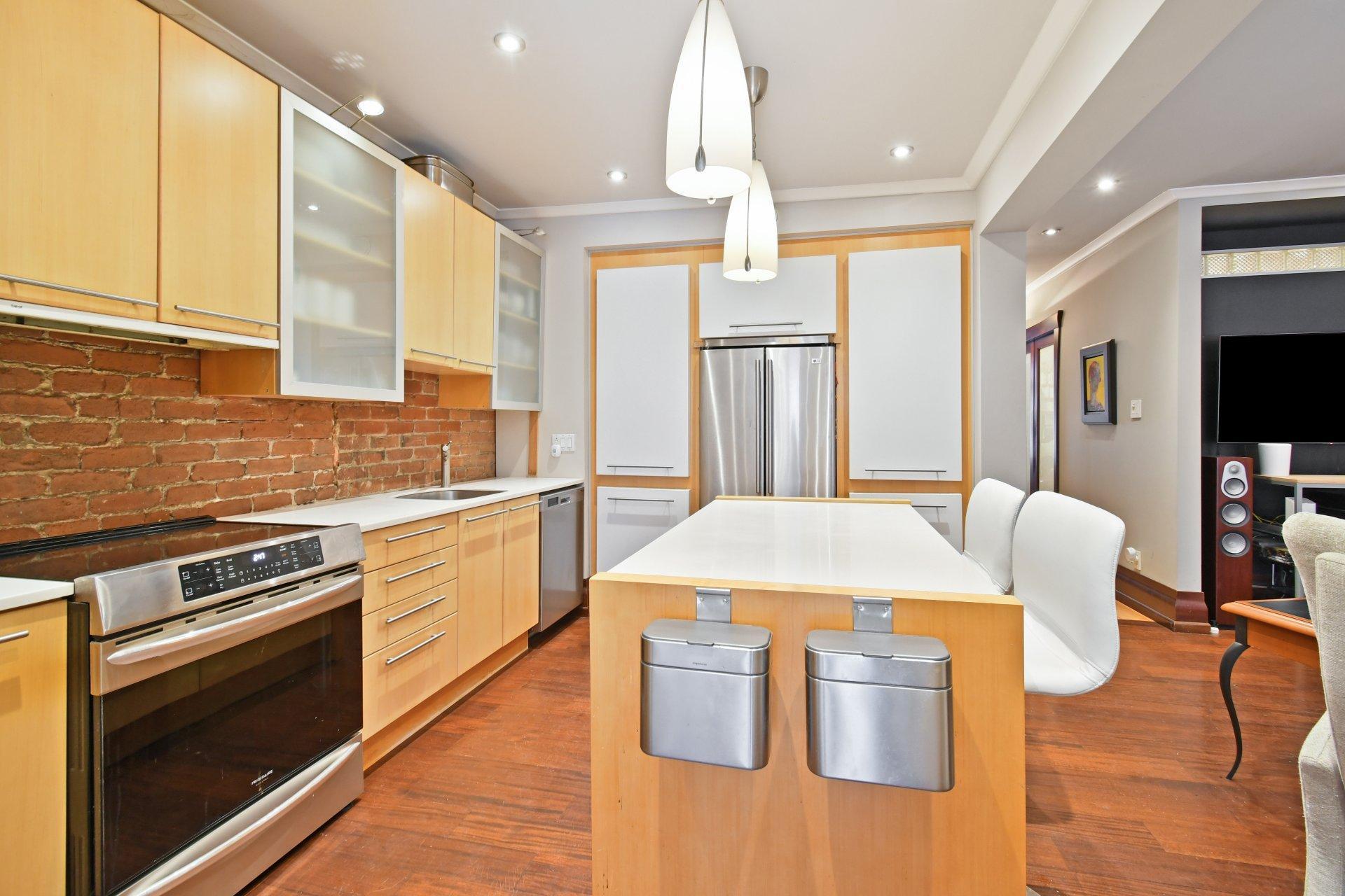 









4271

 - 4277


Rue Chambord

,
Montréal (Le Plateau-Mont-Royal),




QC
H2J3M3

