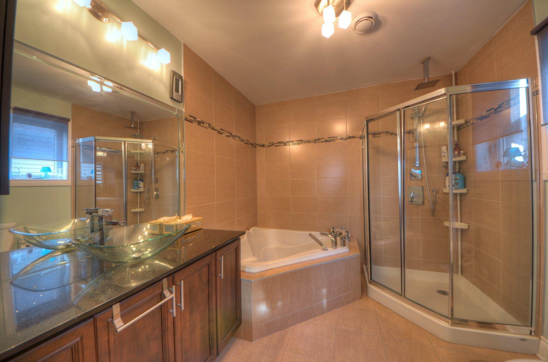 









6095


Rue Corneille

,
Brossard,




QC
J4Z0K2

