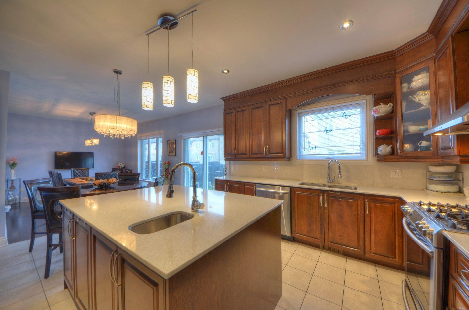 









6095


Rue Corneille

,
Brossard,




QC
J4Z0K2

