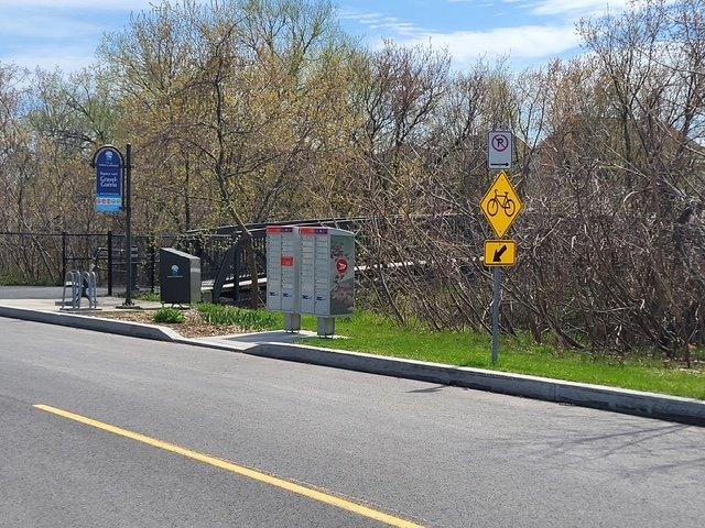 









345


Rue Gravel

,
Sainte-Catherine,




QC
J5C1M3

