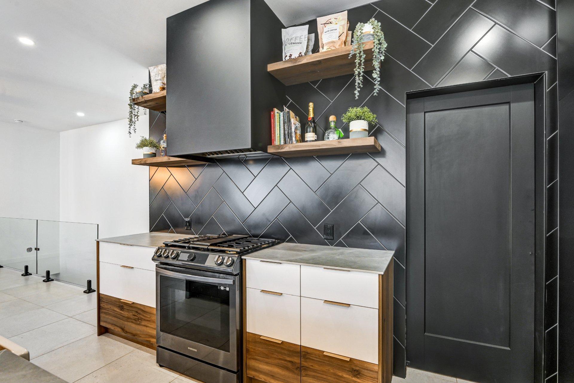 









274


51e Rue O.

,
Venise-en-Québec,




QC
J0J2K0

