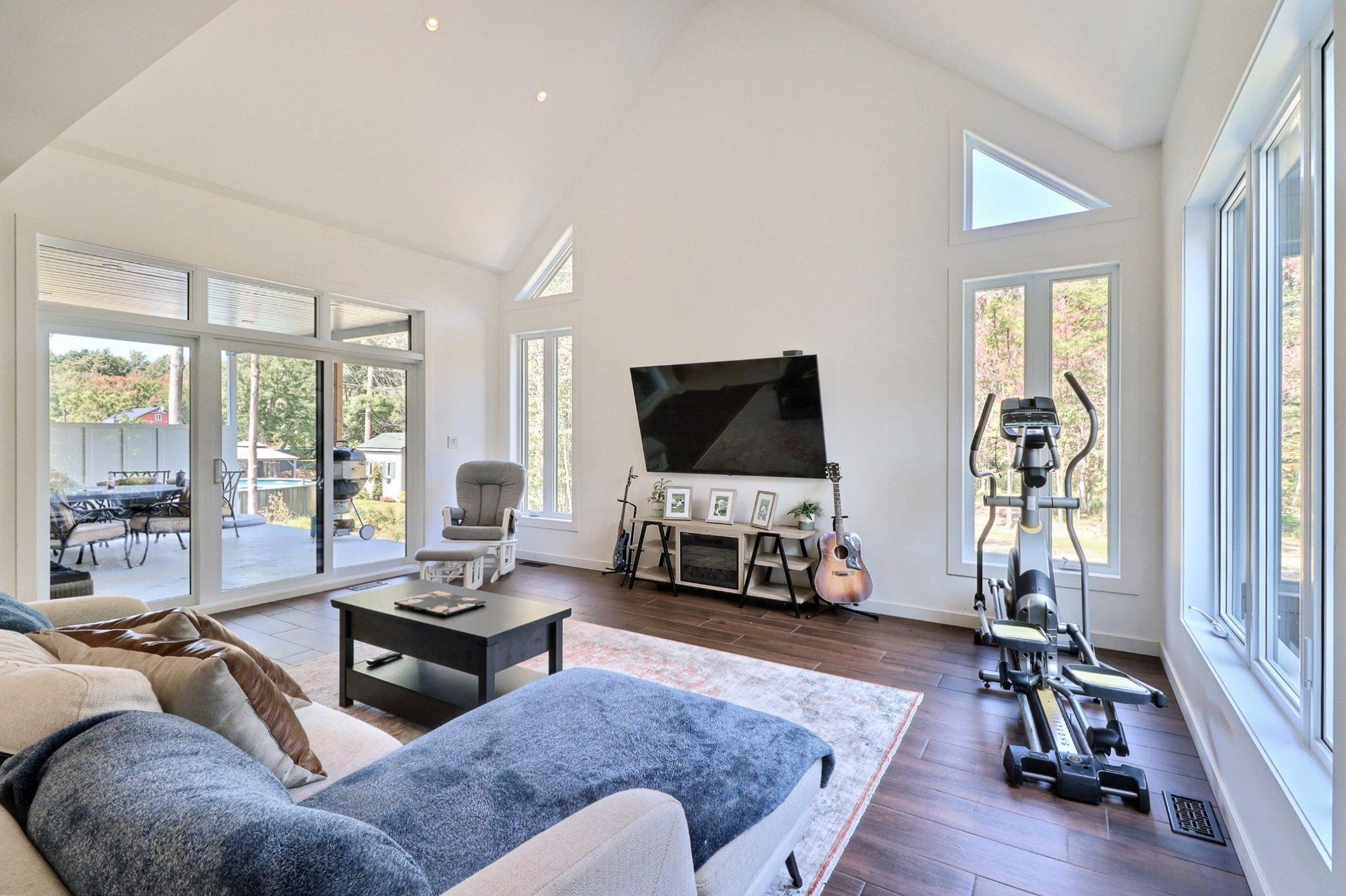 









274


51e Rue O.

,
Venise-en-Québec,




QC
J0J2K0

