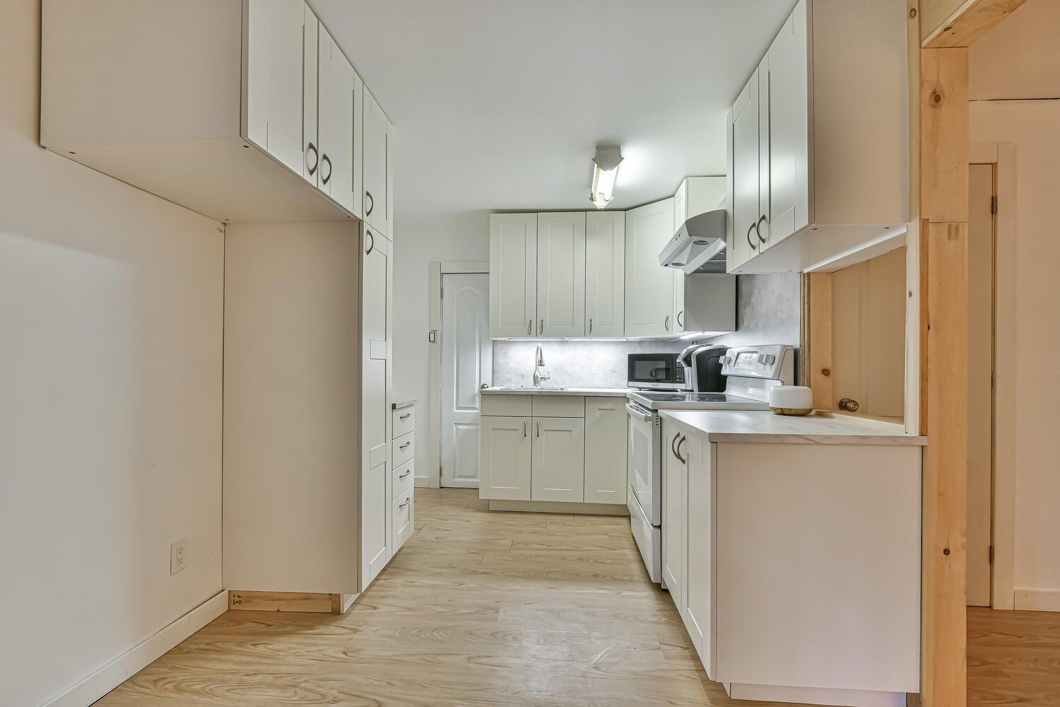 









2659Z

 - 2661Z


Ch. du Village

,
Saint-Adolphe-d'Howard,




QC
J0T2B0

