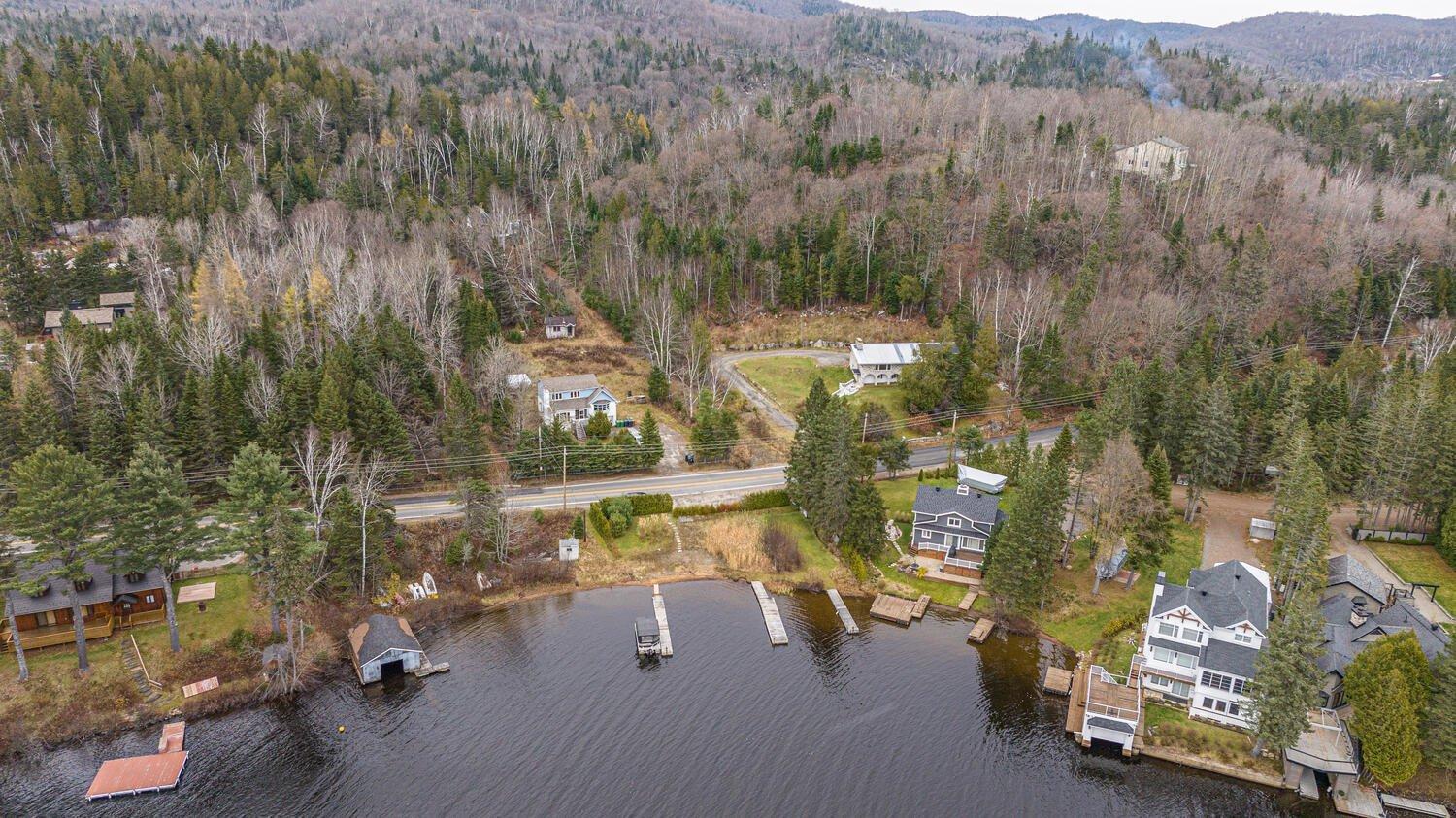 









2659Z

 - 2661Z


Ch. du Village

,
Saint-Adolphe-d'Howard,




QC
J0T2B0

