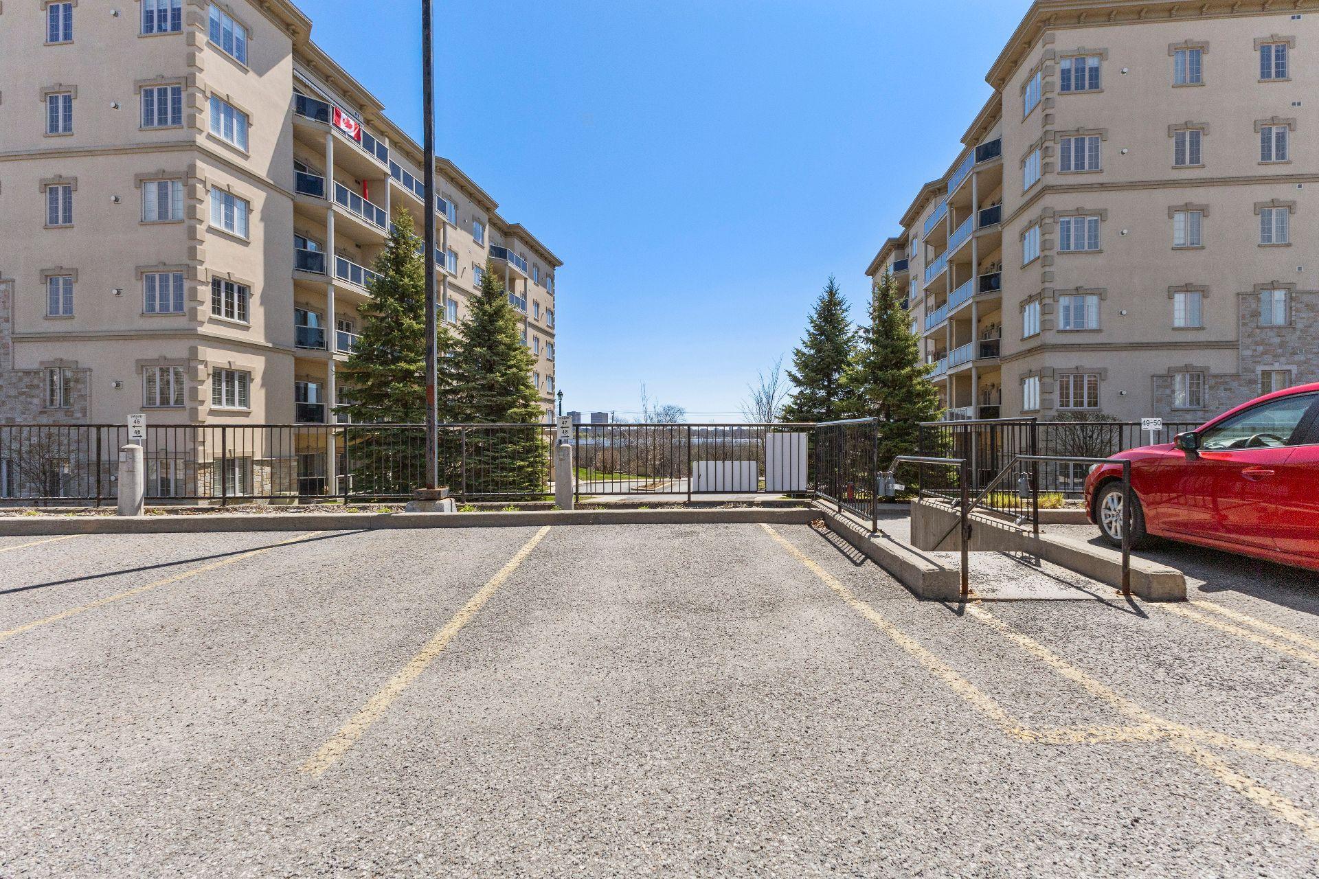 









156


Boul. de Lucerne

, 604,
Gatineau (Hull),




QC
J9A3W1

