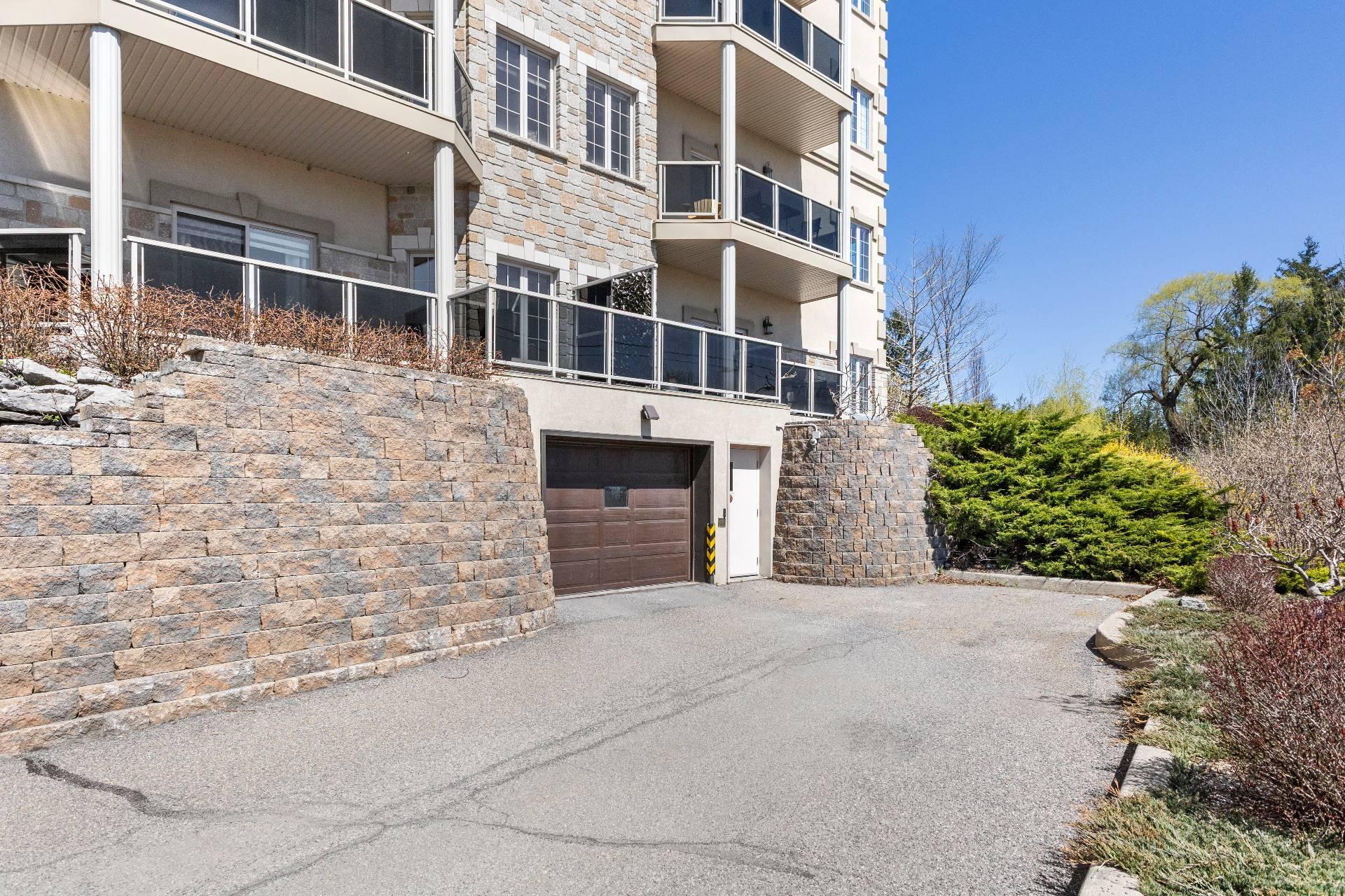 









156


Boul. de Lucerne

, 604,
Gatineau (Hull),




QC
J9A3W1

