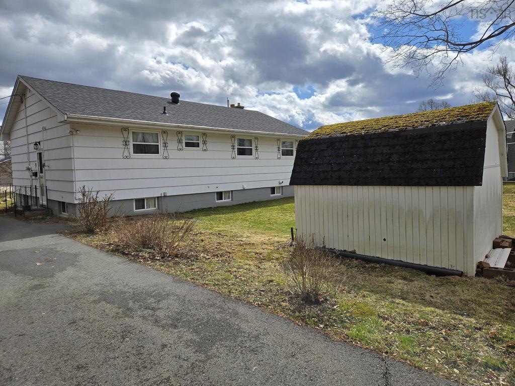 












9 Allison Avenue

,
Bible Hill,




NS
B2N 4L4

