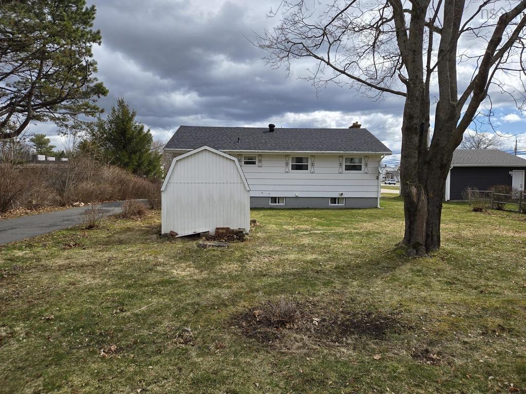 












9 Allison Avenue

,
Bible Hill,




NS
B2N 4L4

