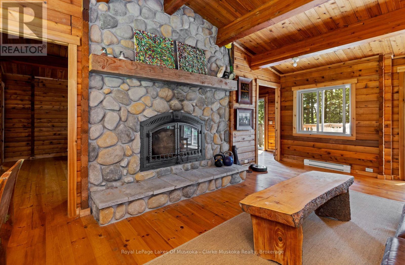 












215 CRANE LAKE WATER

,
The Archipelago (Archipelago South),




Ontario
P2A0B7

